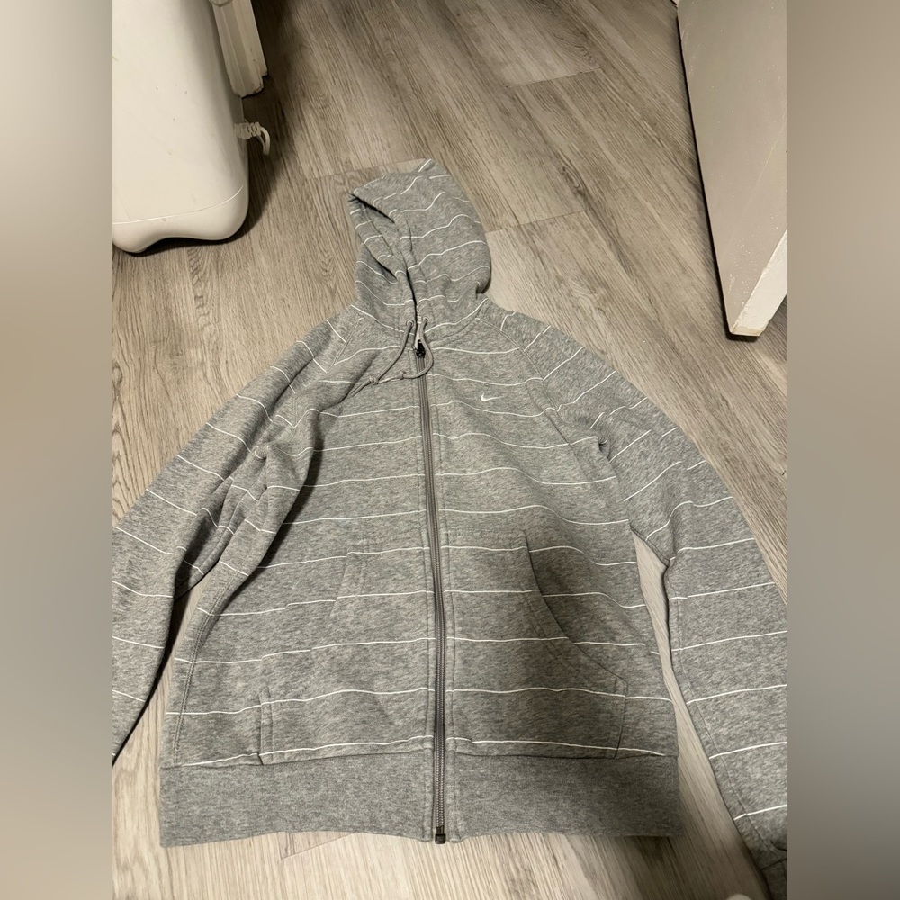 Nike zip up hooded sweatshirt